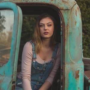 Meet your Posher, Lauren